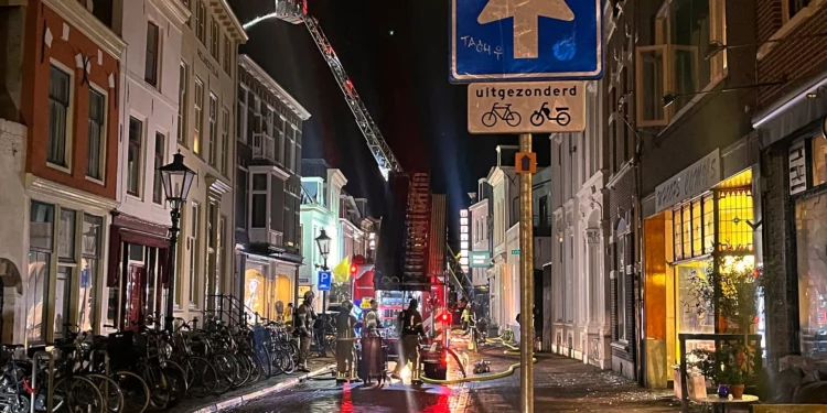 Explosión daña viviendas y deja al menos cuatro heridos en Países Bajos