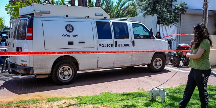 Hallan un feto humano en una alcantarilla bajo un edificio residencial de Hadera