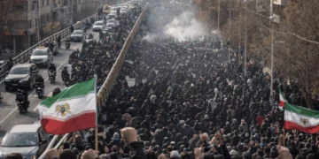 Al menos 10 personas han muerto desde el inicio de las protestas contra el régimen en Irán