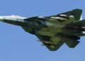 El sigilo del Su-57 se degrada cuando emplea misiles R-77