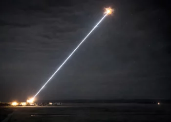 El rayo láser de Israel está listo para derretir misiles en el aire