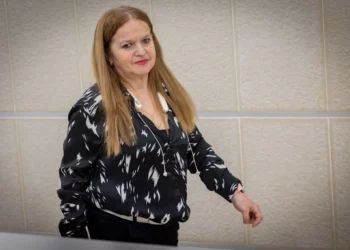 El tribunal concede a Sara Netanyahu 120 000 NIS tras cerrarse la demanda presentada por su exempleada