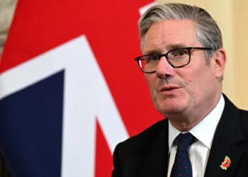 Starmer dice que desconocía dichos antisemitas de activista al que dio la bienvenida