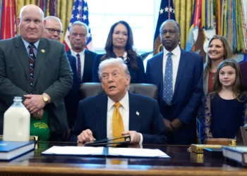 Trump afirma que Irán suspendió asesinatos y frenó ejecuciones