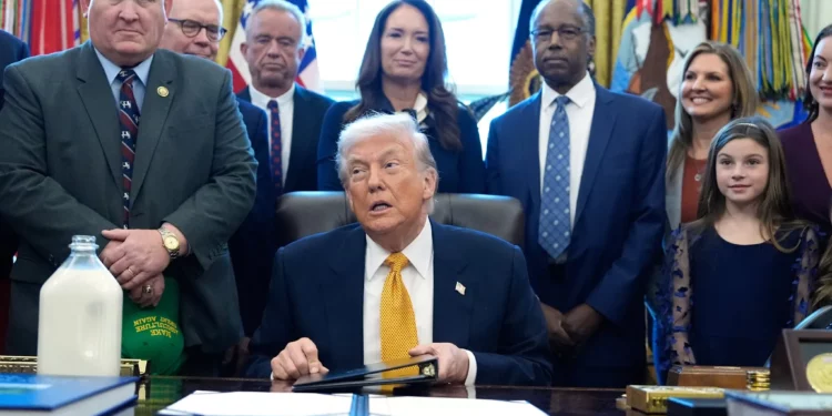 Trump afirma que Irán suspendió asesinatos y frenó ejecuciones