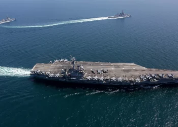 El USS Abraham Lincoln llega a la región en medio de tensiones con Irán