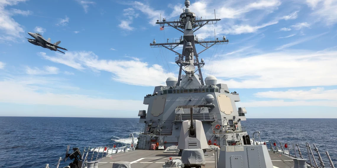 Estados Unidos envía el USS Delbert D. Black cerca de Irán