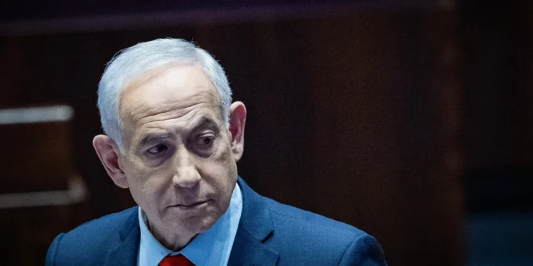 El primer ministro Benjamin Netanyahu en la Knesset en Jerusalén, el 5 de enero de 2026. (Yonatan Sindel/Flash90)