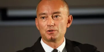 El enviado especial de las Naciones Unidas para Oriente Medio, Nickolay Mladenov, habla durante una conferencia de prensa en Jerusalén el 25 de junio de 2020. (Menahem KAHANA / AFP