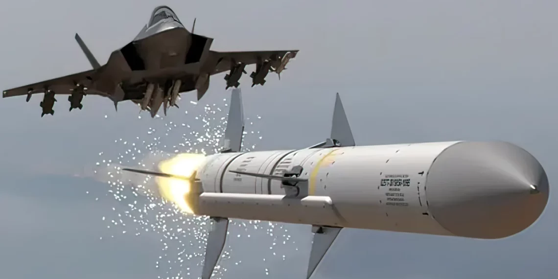 EE. UU. aumenta la producción de misiles aire-aire AIM-120