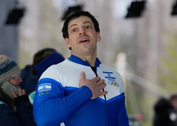 Comentarista de Swiss Olympic sugiere expulsión de atleta israelí por “apoyar el genocidio”