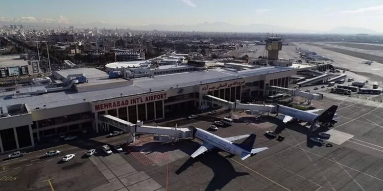 Italia insta a sus ciudadanos a abandonar Irán