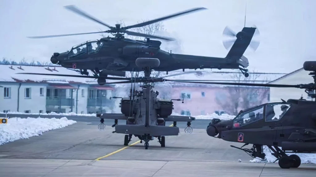 Los Apache y Chinook de EE. UU. efectúan maniobras en Alemania