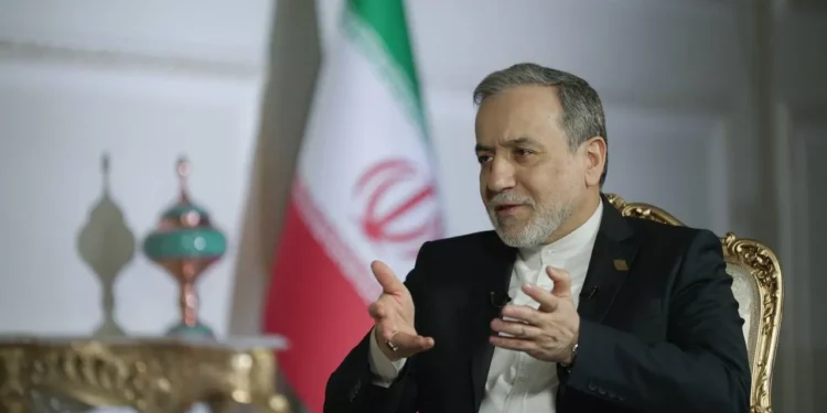 Ministro de Exteriores iraní: El enriquecimiento nuclear es nuestro derecho inalienable