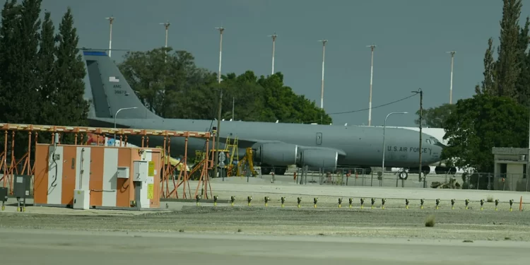 Aviones cisterna estadounidenses en la antigua base aérea 27/Reuven Castro