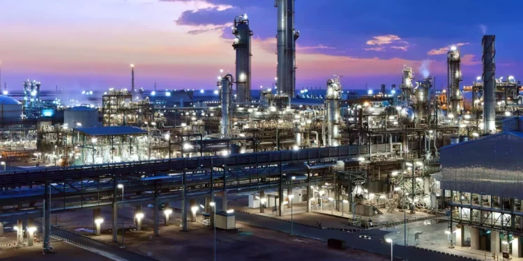 La industria química europea pierde inversión por energía cara y fuga de capital