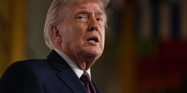 Trump afirma que Estados Unidos está negociando con Irán “en este momento”