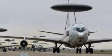 China revela ubicación de 16 KC-135 y seis E-3 de EE. UU. en Medio Oriente