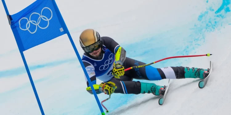 El esquiador israelí Barnabas Szollos termina en el puesto 33