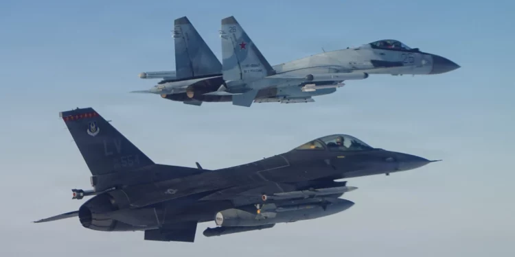 NORAD interceptó cinco aeronaves militares rusas cerca de Alaska