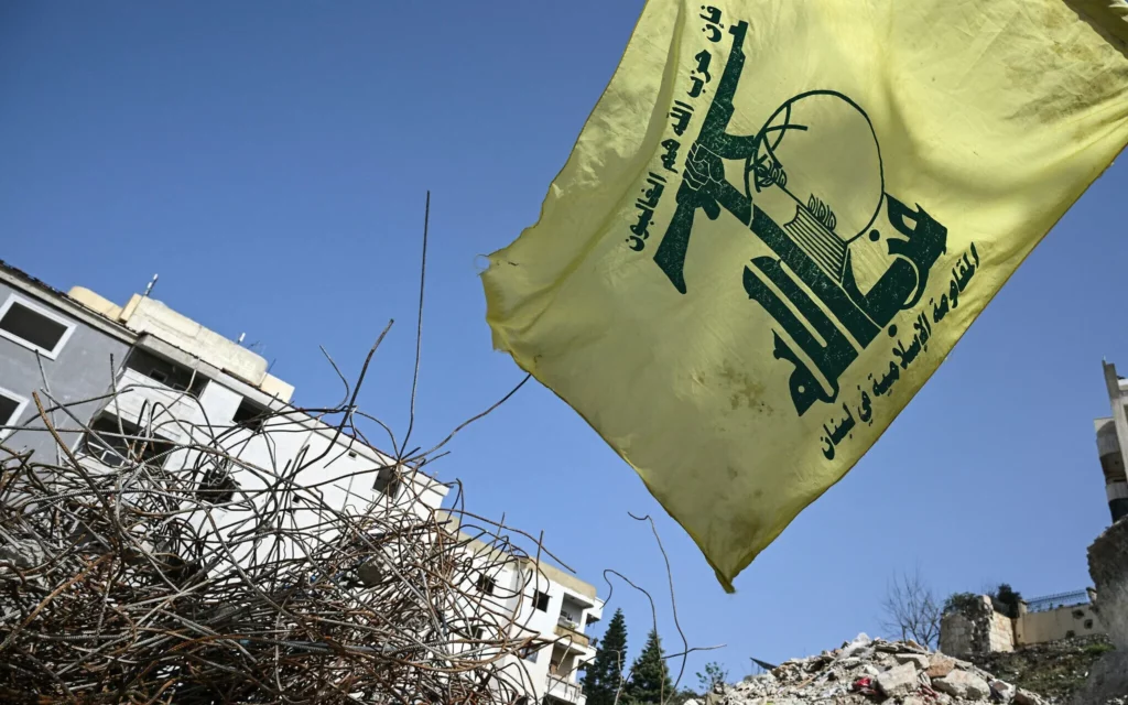 Hezbolá condena los ataques de EE UU e Israel contra Irán sin prometer represalias