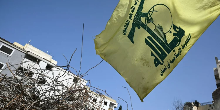 Hezbolá condena los ataques de EE UU e Israel contra Irán sin prometer represalias