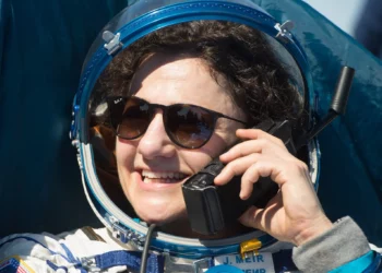 La tripulación comandada por la judía Jessica Meir atraca en la Estación Espacial Internacional