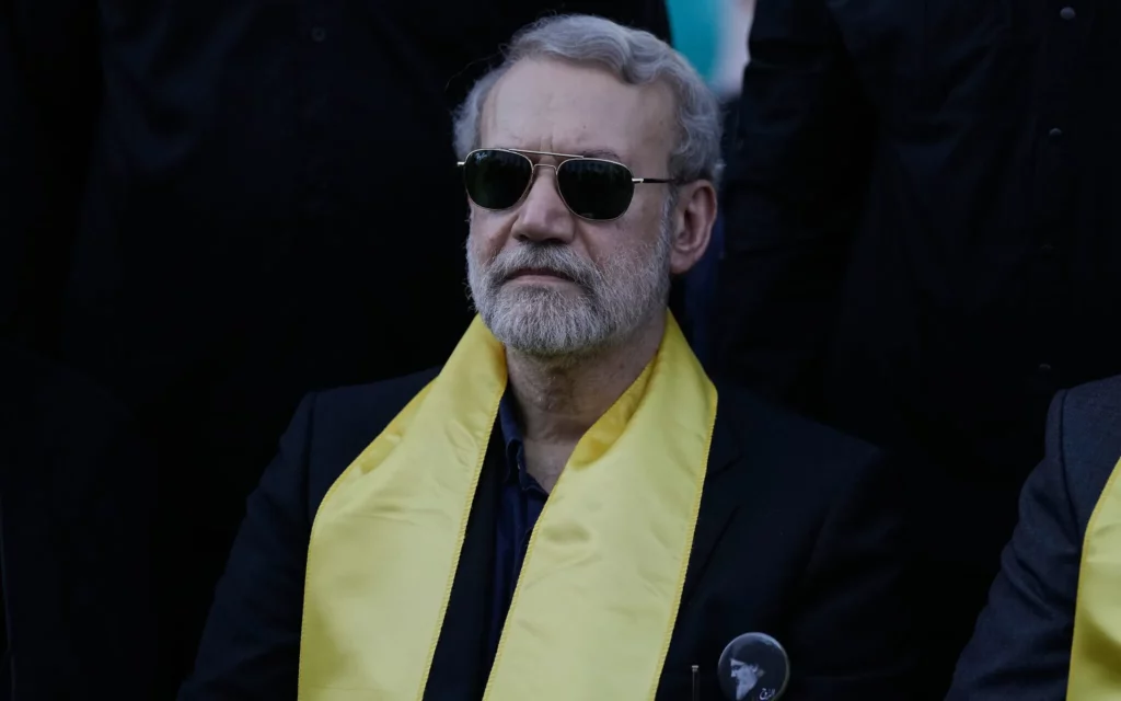 El asesor del líder supremo de Irán visitará Omán el martes