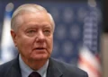 Lindsey Graham insta a Trump a ignorar a los asesores que se oponen al ataque contra Irán