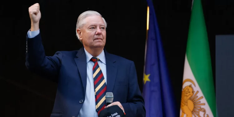 Lindsey Graham sugiere que un cambio de régimen sería mejor que un acuerdo con Irán