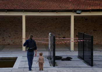 Grecia intentará obtener fotos del pelotón de fusilamiento nazi que se están vendiendo en eBay