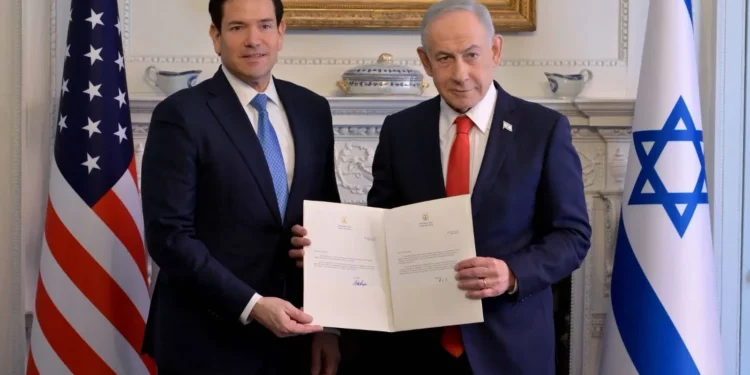 Netanyahu firma en Washington su ingreso a la Junta de Paz de Trump