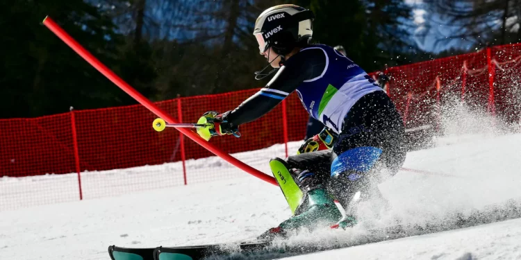 La israelí Noa Szollos se sale de la pista en el eslalon y pone fin a su participación