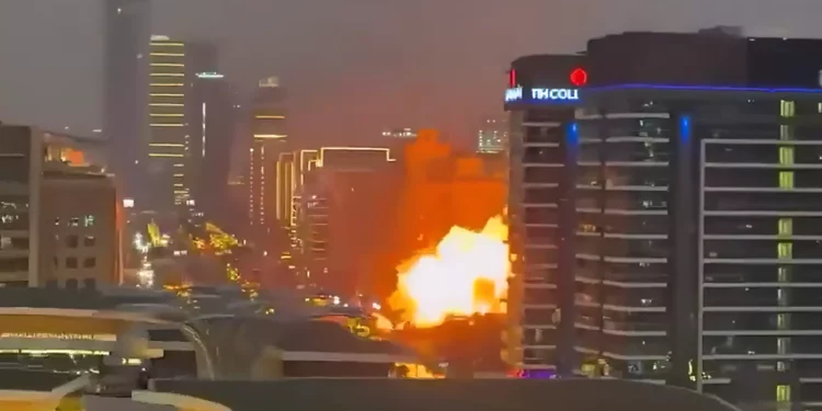 Un dron Shahed iraní impacta contra un hotel en Dubái