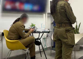 Las mujeres soldado y la policía acusan al ejército por el incidente en Bnei Brak