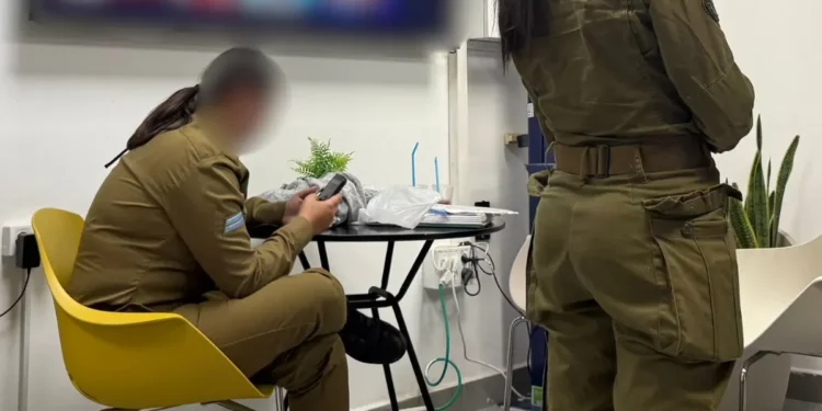 Las mujeres soldado y la policía acusan al ejército por el incidente en Bnei Brak