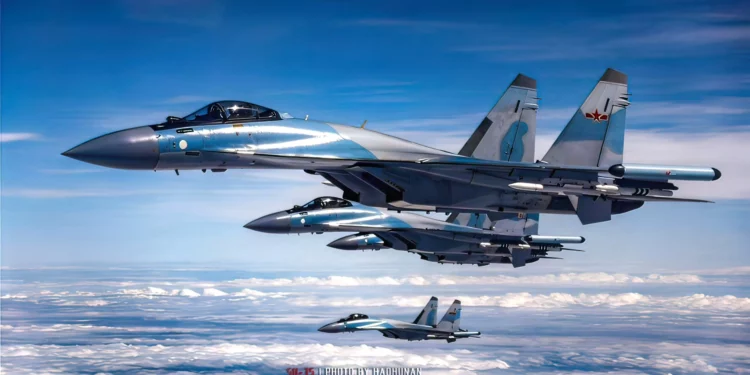 El Su-35 chino regresa armado para superioridad aérea