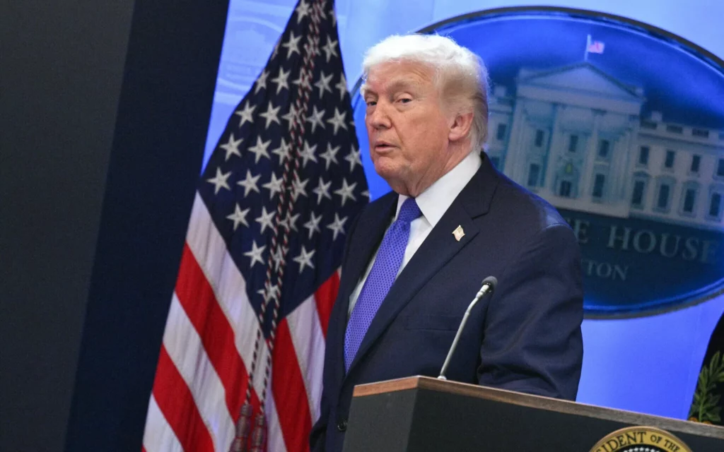 Trump plantea ordenar pronto un ataque limitado contra Irán para forzar concesiones nucleares, mientras la Casa Blanca mantiene abierta una posible escalada mayor.