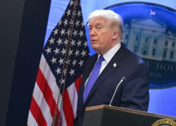 Trump plantea ordenar pronto un ataque limitado contra Irán para forzar concesiones nucleares, mientras la Casa Blanca mantiene abierta una posible escalada mayor.