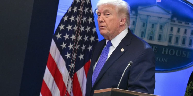 Trump plantea ordenar pronto un ataque limitado contra Irán para forzar concesiones nucleares, mientras la Casa Blanca mantiene abierta una posible escalada mayor.