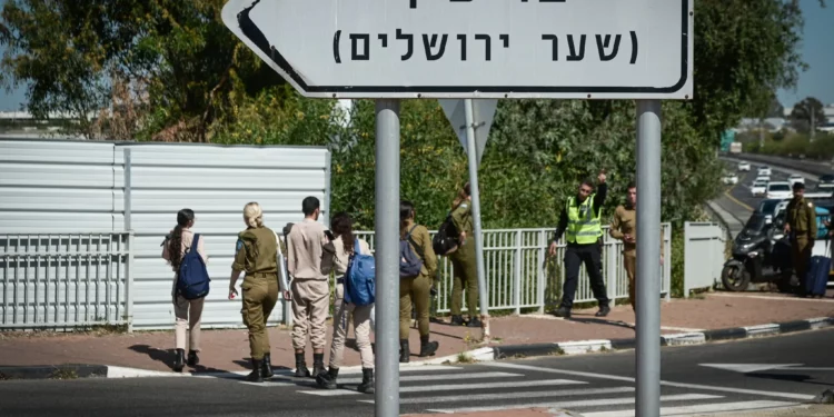 Israel trasladará 11 bases militares del centro para desarrollo inmobiliario