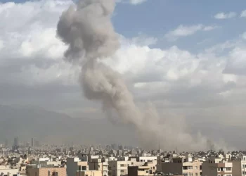 Irán lanzó 137 misiles y 209 drones contra Emiratos Árabes Unidos