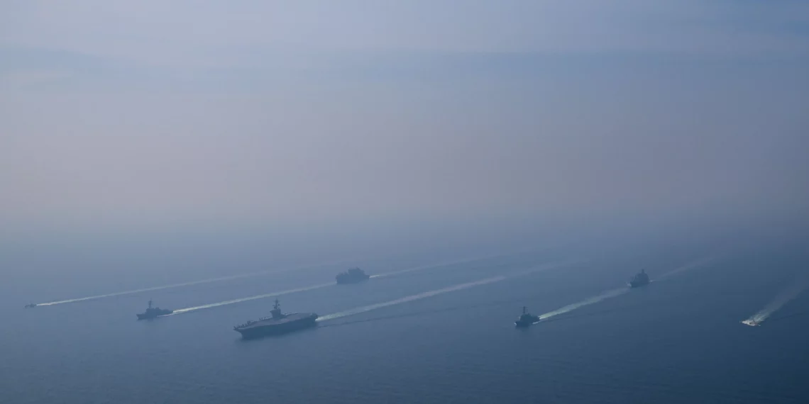 EE. UU. publica imágenes de portaaviones cerca de Irán tras conversaciones en Omán