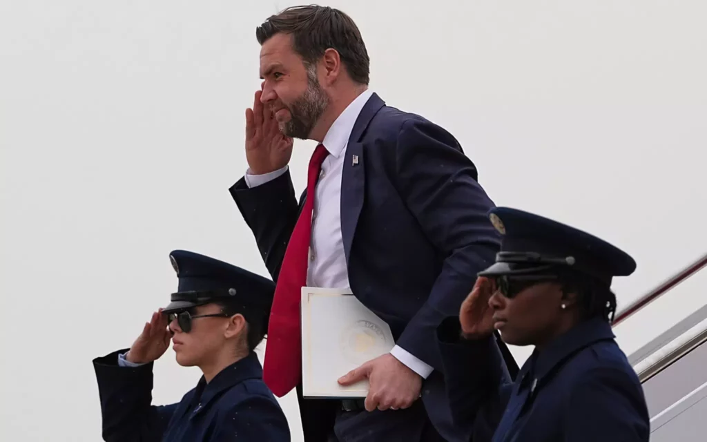 Vance: “No hay posibilidad” de que los ataques contra Irán desencadenen una guerra prolongada en Oriente Medio