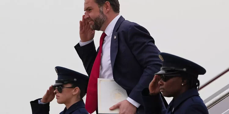 Vance: “No hay posibilidad” de que los ataques contra Irán desencadenen una guerra prolongada en Oriente Medio