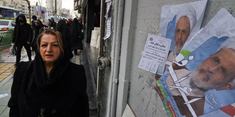 Irán nombra a Alireza Arafi para el consejo provisional tras el asesinato de Jamenei