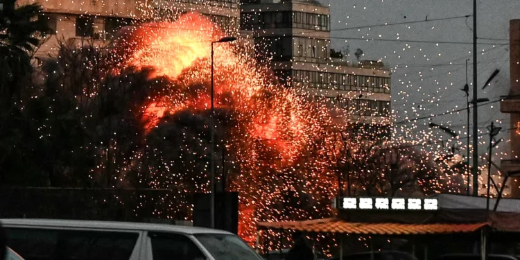 El Líbano reporta 12 muertos en ataques israelíes sobre el centro de Beirut