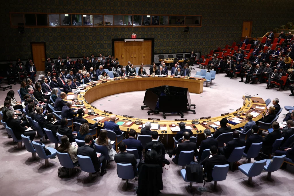 Vista general de la reunión del Consejo de Seguridad de las Naciones Unidas sobre la situación en Oriente Medio, celebrada en la sede de la ONU en Nueva York el 28 de febrero de 2026. (CHARLY TRIBALLEAU / AFP)