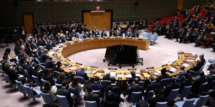 Vista general de la reunión del Consejo de Seguridad de las Naciones Unidas sobre la situación en Oriente Medio, celebrada en la sede de la ONU en Nueva York el 28 de febrero de 2026. (CHARLY TRIBALLEAU / AFP)