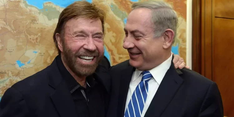 Ha fallecido la estrella de cine de acción Chuck Norris